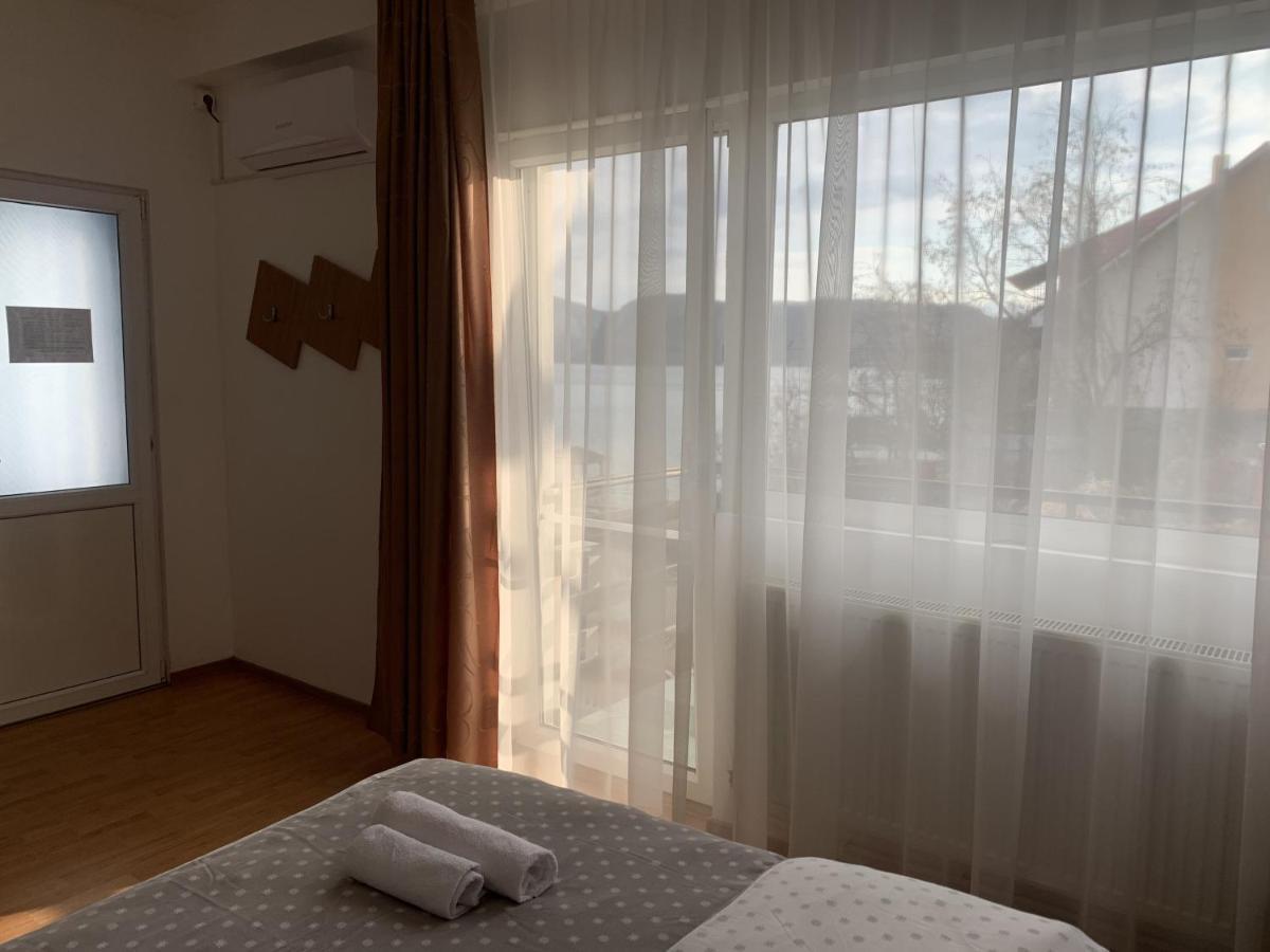 Casa Ana Serena Ieşelniţa Dış mekan fotoğraf