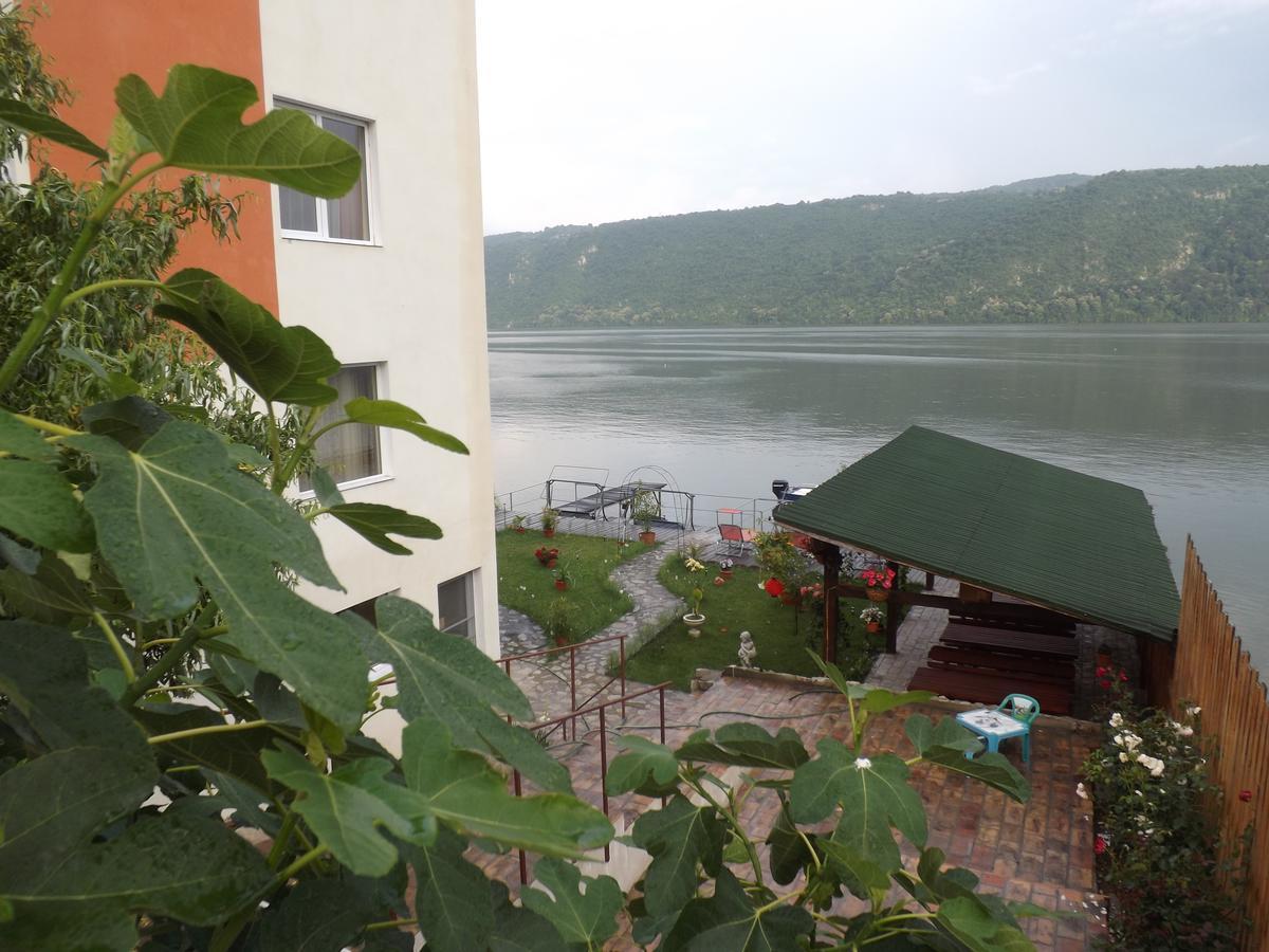 Casa Ana Serena Ieşelniţa Dış mekan fotoğraf