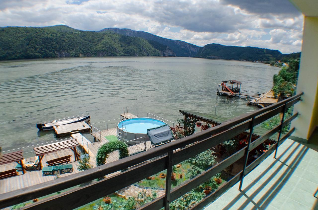 Casa Ana Serena Ieşelniţa Dış mekan fotoğraf