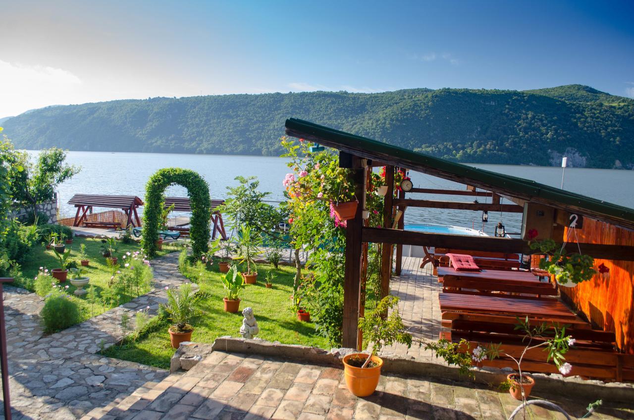 Casa Ana Serena Ieşelniţa Dış mekan fotoğraf