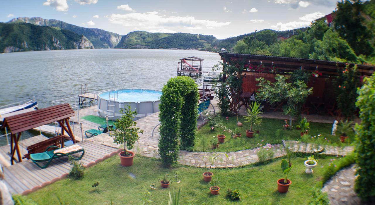 Casa Ana Serena Ieşelniţa Dış mekan fotoğraf