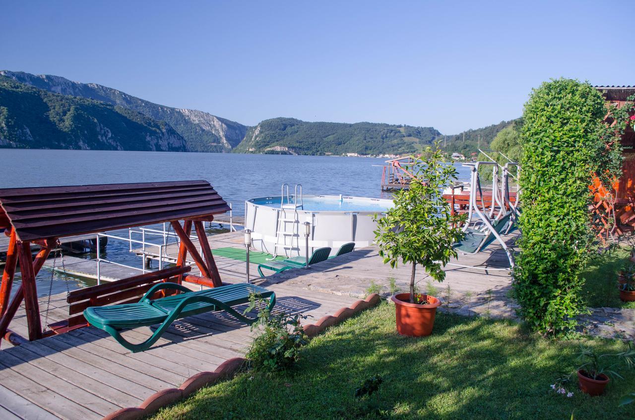 Casa Ana Serena Ieşelniţa Dış mekan fotoğraf
